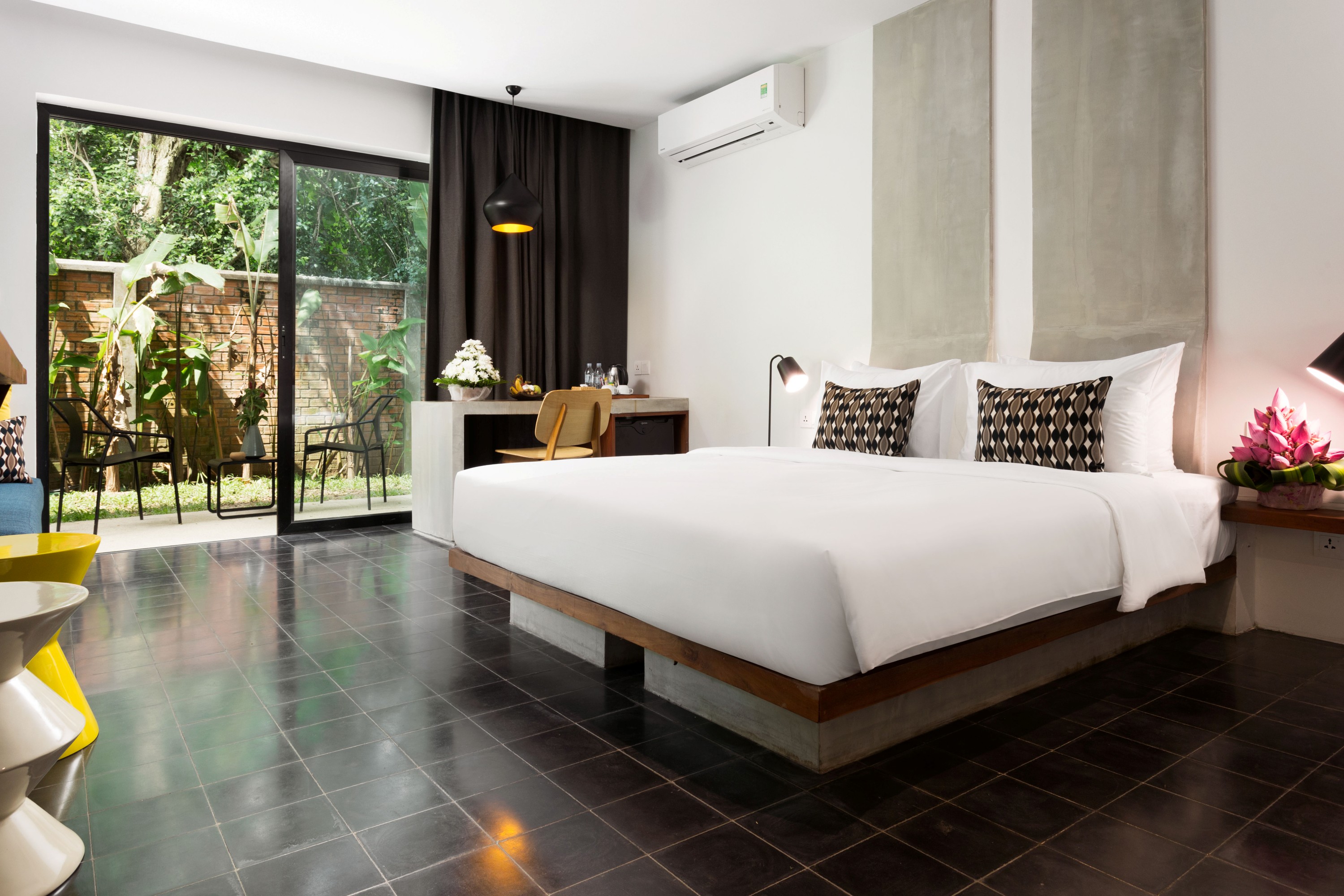 Deluxe King Suite